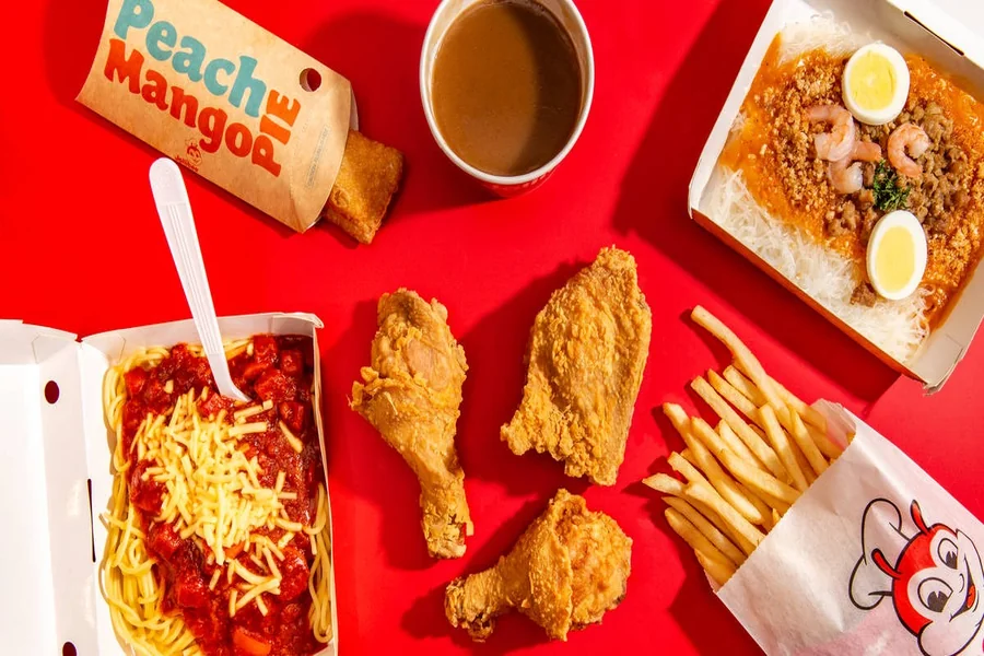 Jollibee Philippines Men A Taste of Filipino Fast Food Favorites